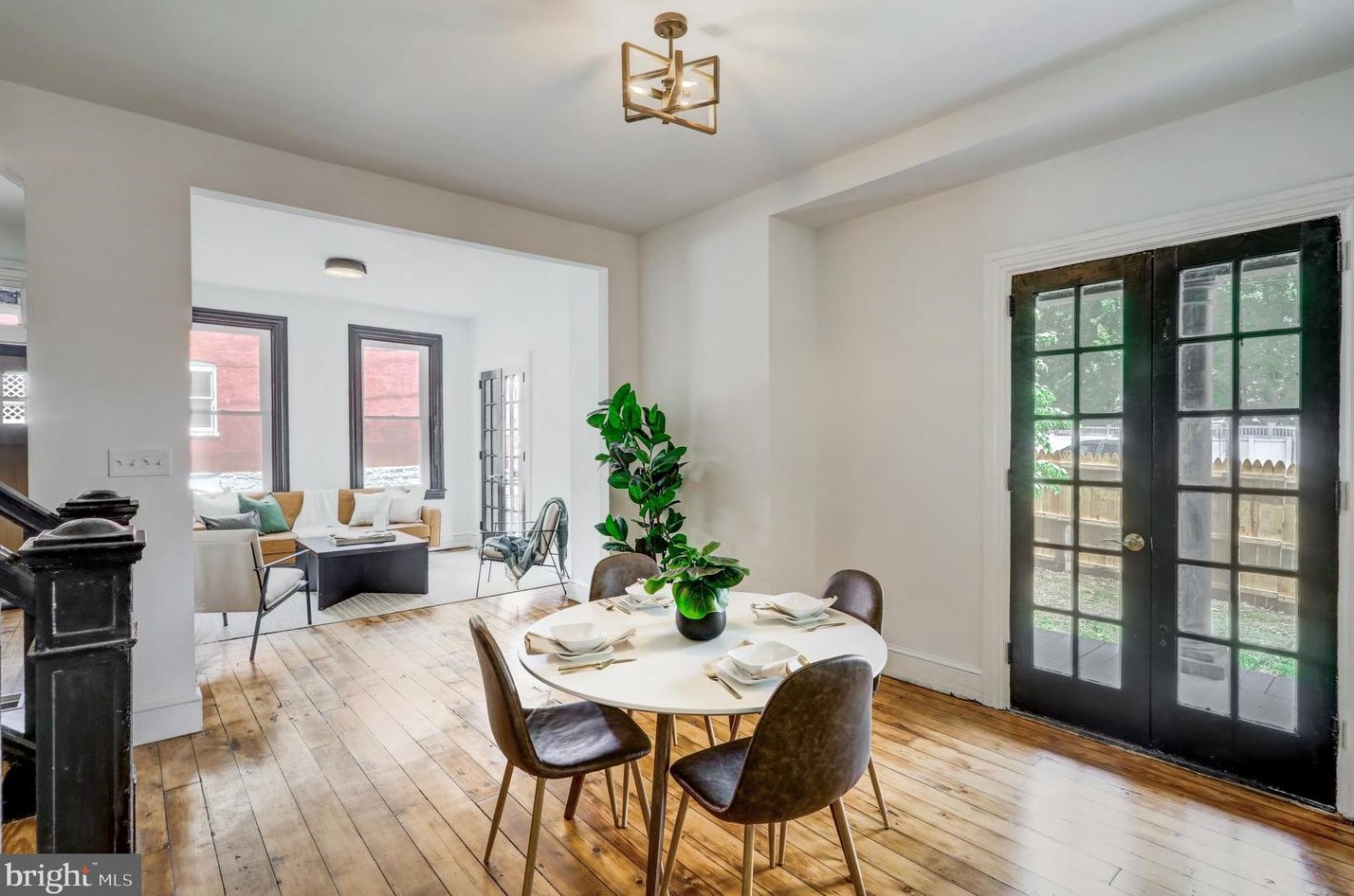 3 Locust St, Lancaster PA 17602-3607 exterior