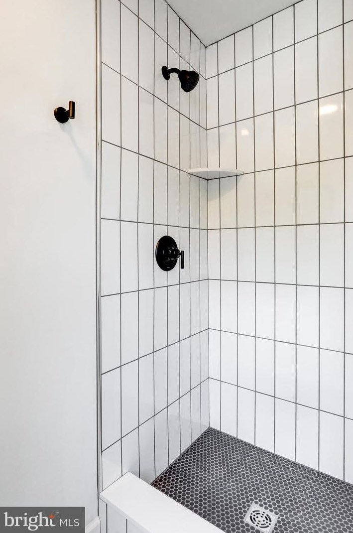 3 Locust St, Lancaster PA 17602-3607 exterior