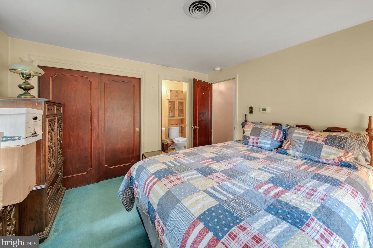 880 Corvair Rd, Lancaster PA  17601-2005 exterior