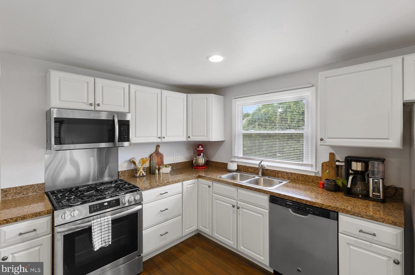 1636 Robert Rd, Lancaster PA  17601-5634 exterior