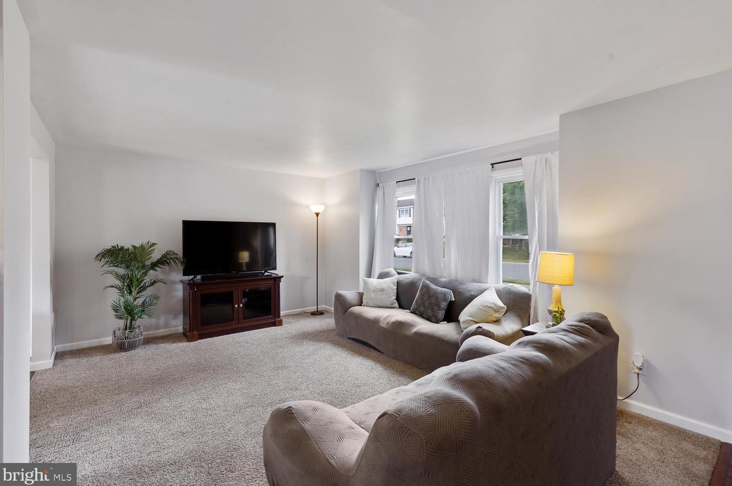 1636 Robert Rd, Lancaster PA  17601-5634 exterior