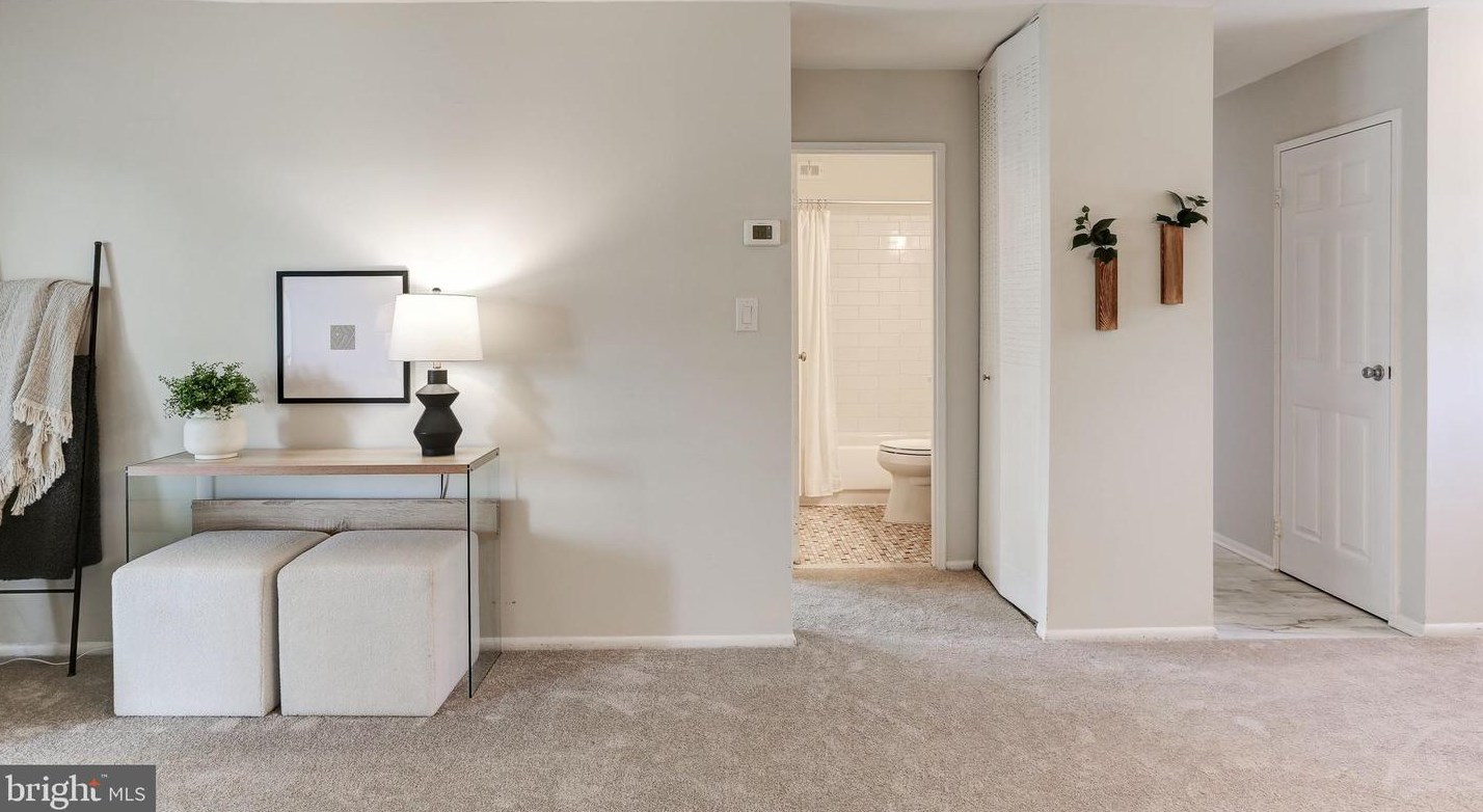 114 Valleybrook Dr, Lancaster PA  17601-4620 exterior