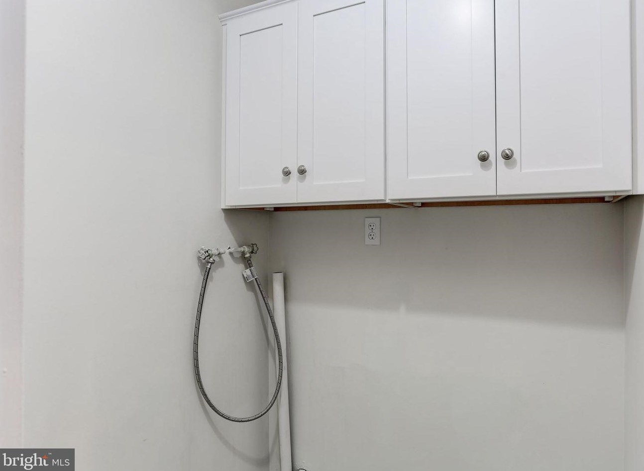 114 Valleybrook Dr, Lancaster PA  17601-4620 exterior