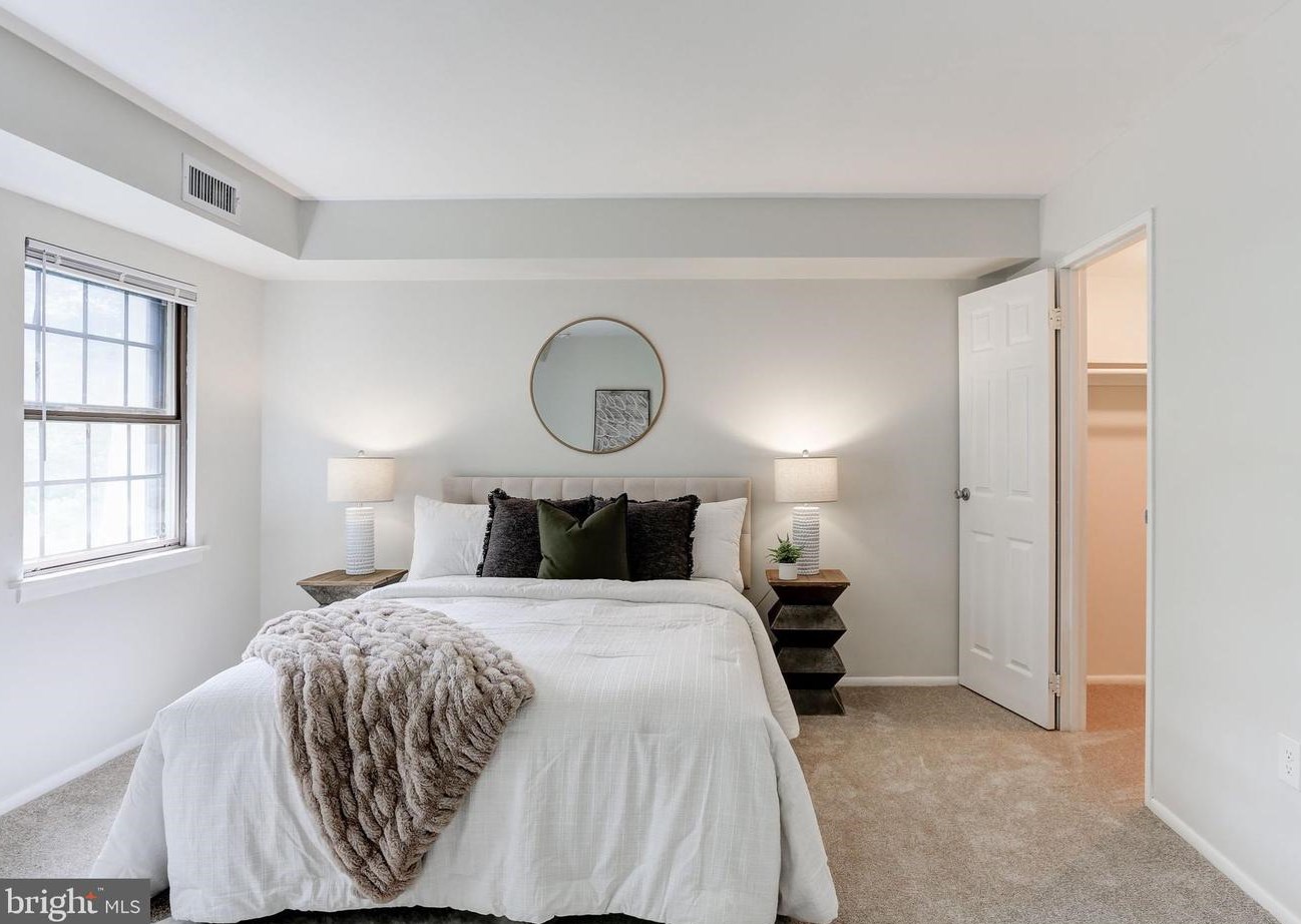 114 Valleybrook Dr, Lancaster PA  17601-4620 exterior