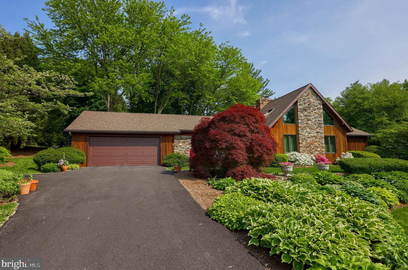 154 Bentley Ln, Lancaster PA  17603-6223 exterior