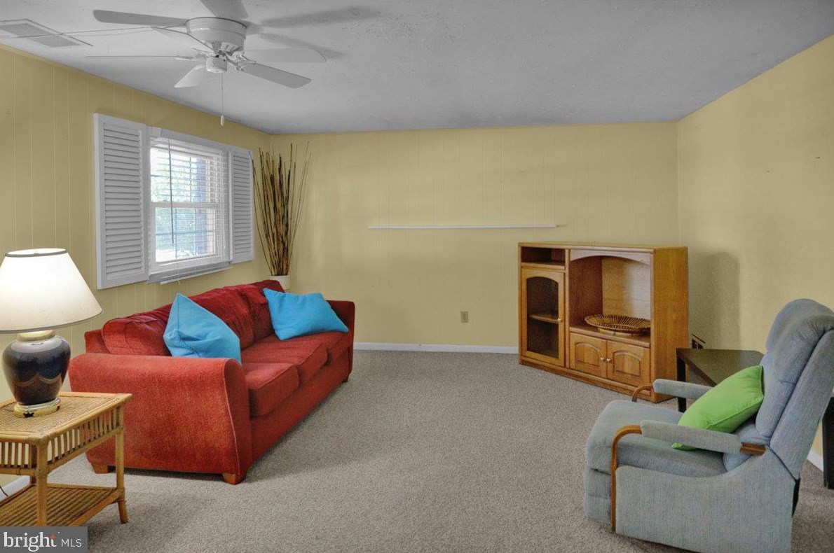 1932 Crooked Oak Dr, Lancaster PA  17601-6425 exterior