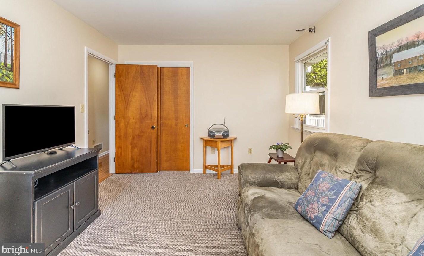 401 Myer Ter, Bareville PA  17540-1218 exterior