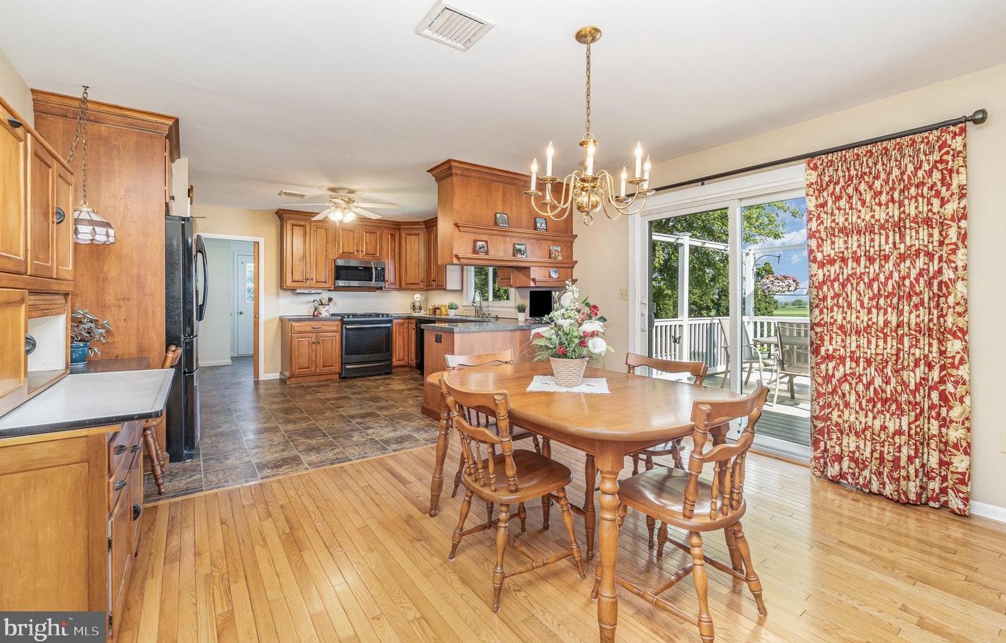 401 Myer Ter, Bareville PA  17540-1218 exterior