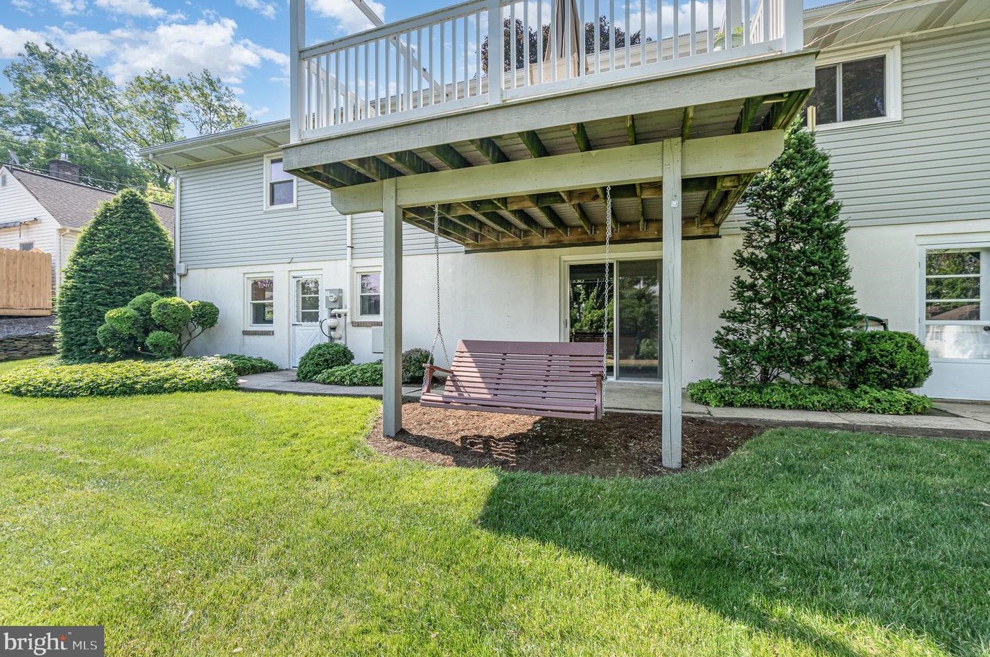 401 Myer Ter, Bareville PA  17540-1218 exterior