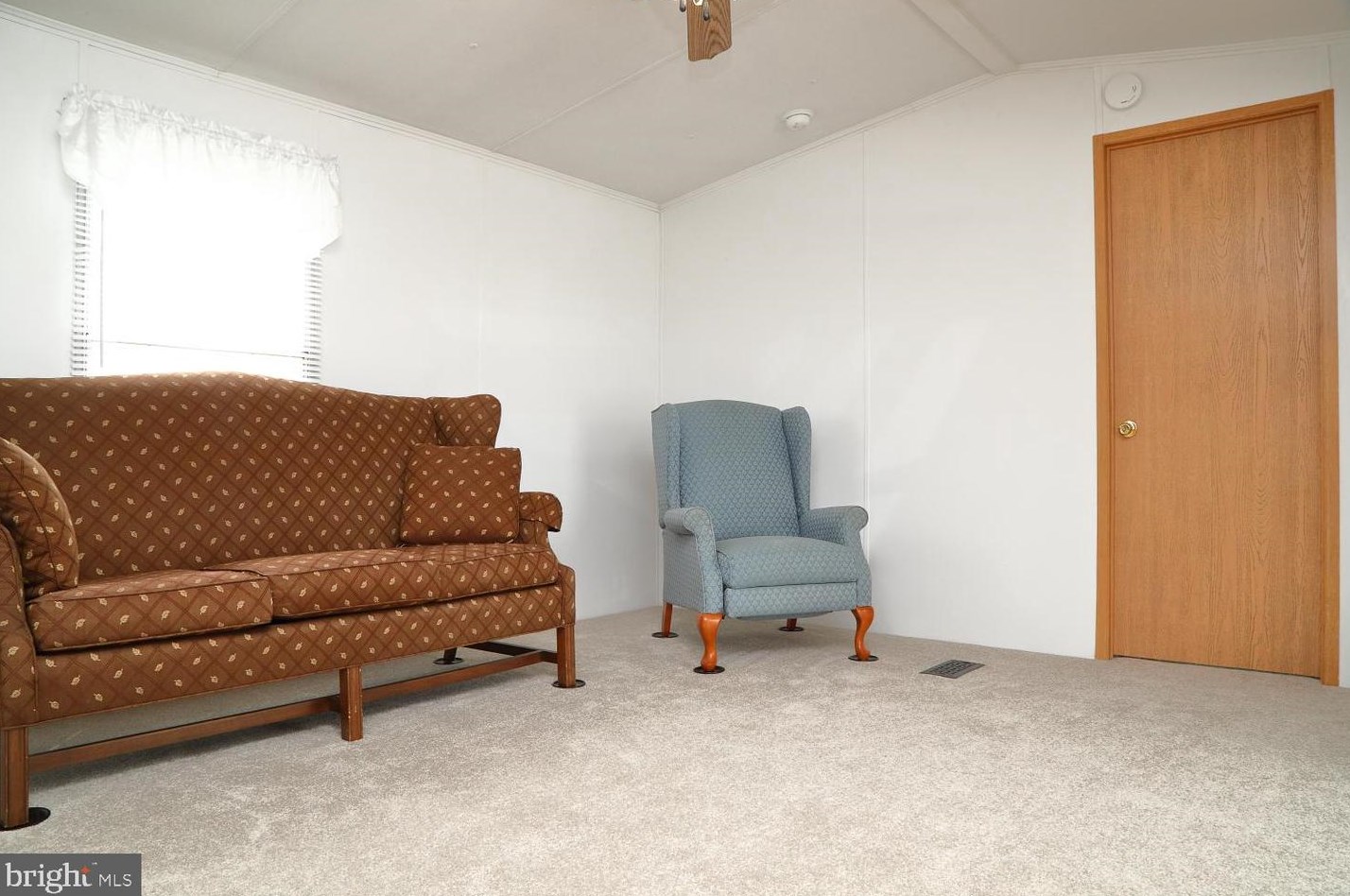 755 Sherry Ln, Lancaster PA  17601-5829 exterior