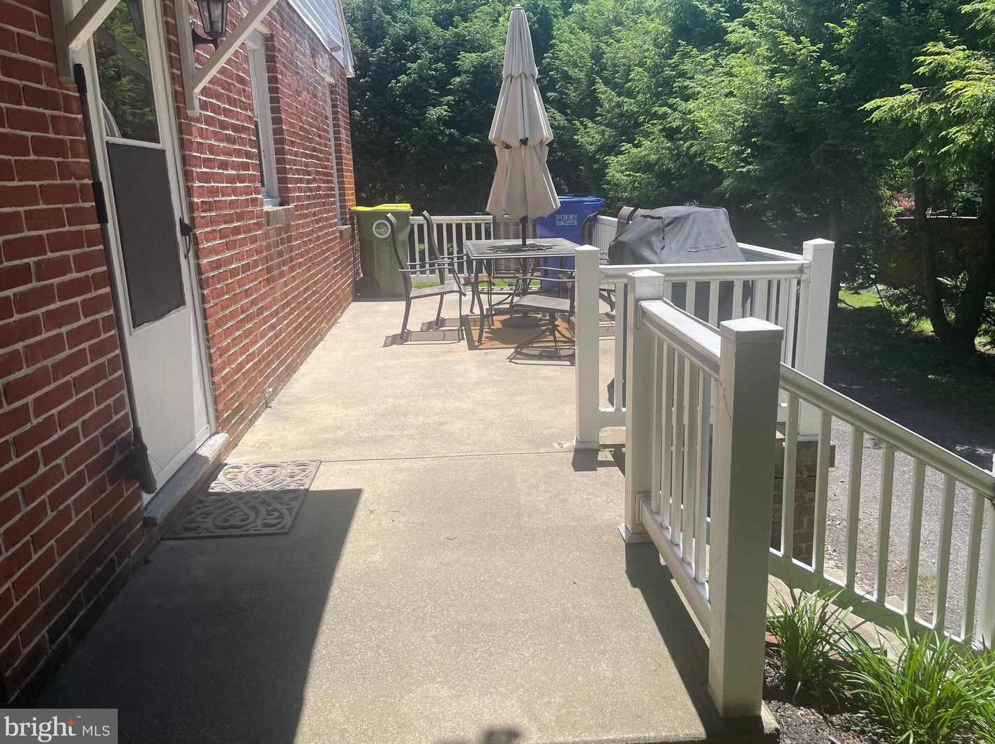 1710 Rockvale Rd, Lancaster PA  17602-1314 exterior