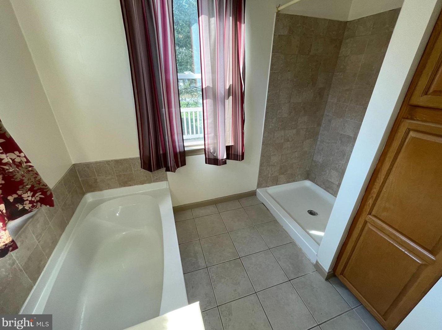 1710 Rockvale Rd, Lancaster PA  17602-1314 exterior