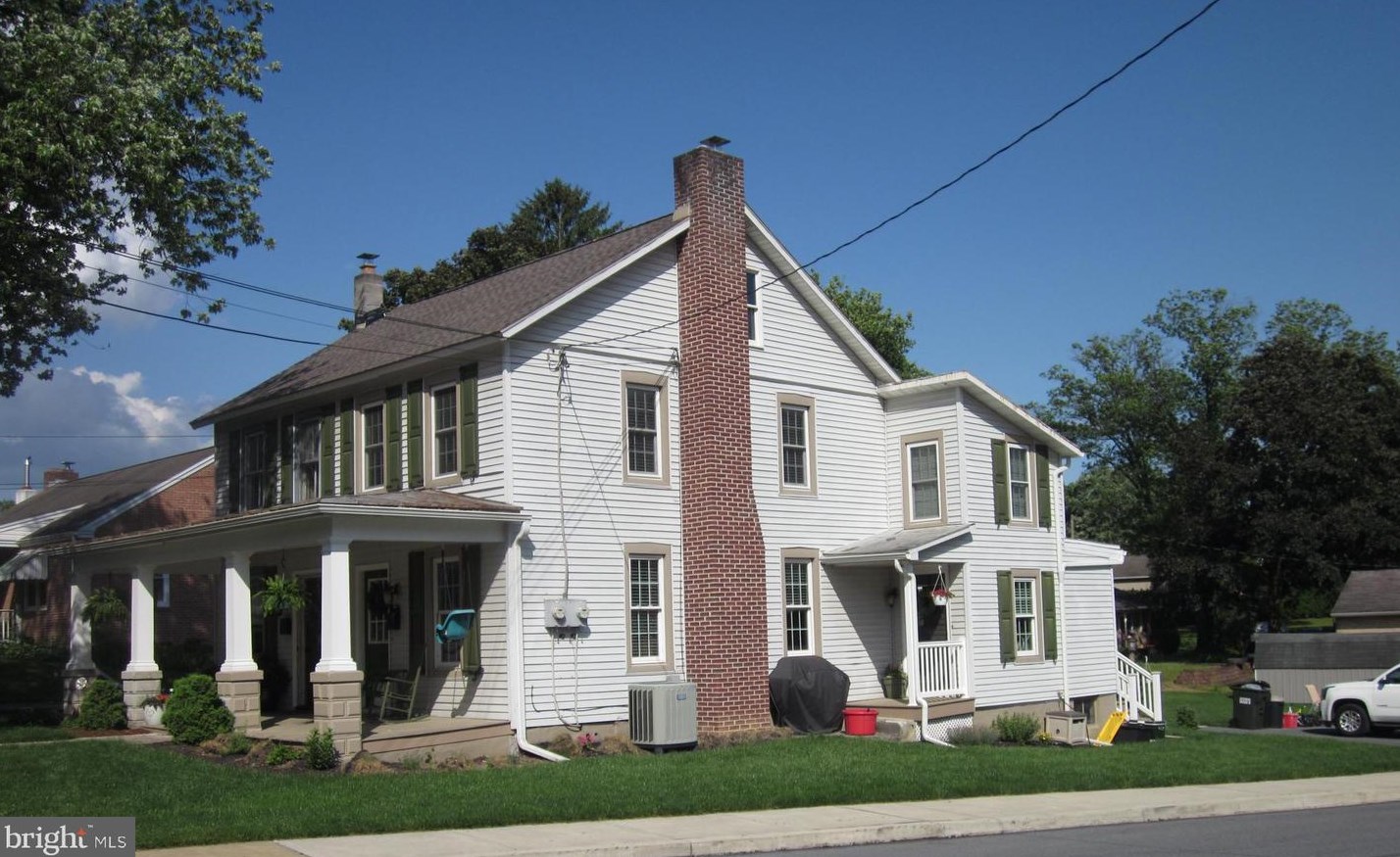 219 9th St, Akron PA  17501-1430 exterior