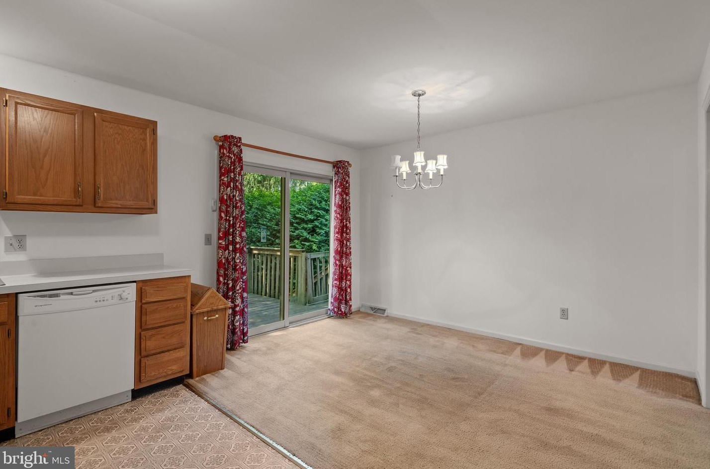 18 Clarendon Dr, Lancaster PA  17603-9596 exterior