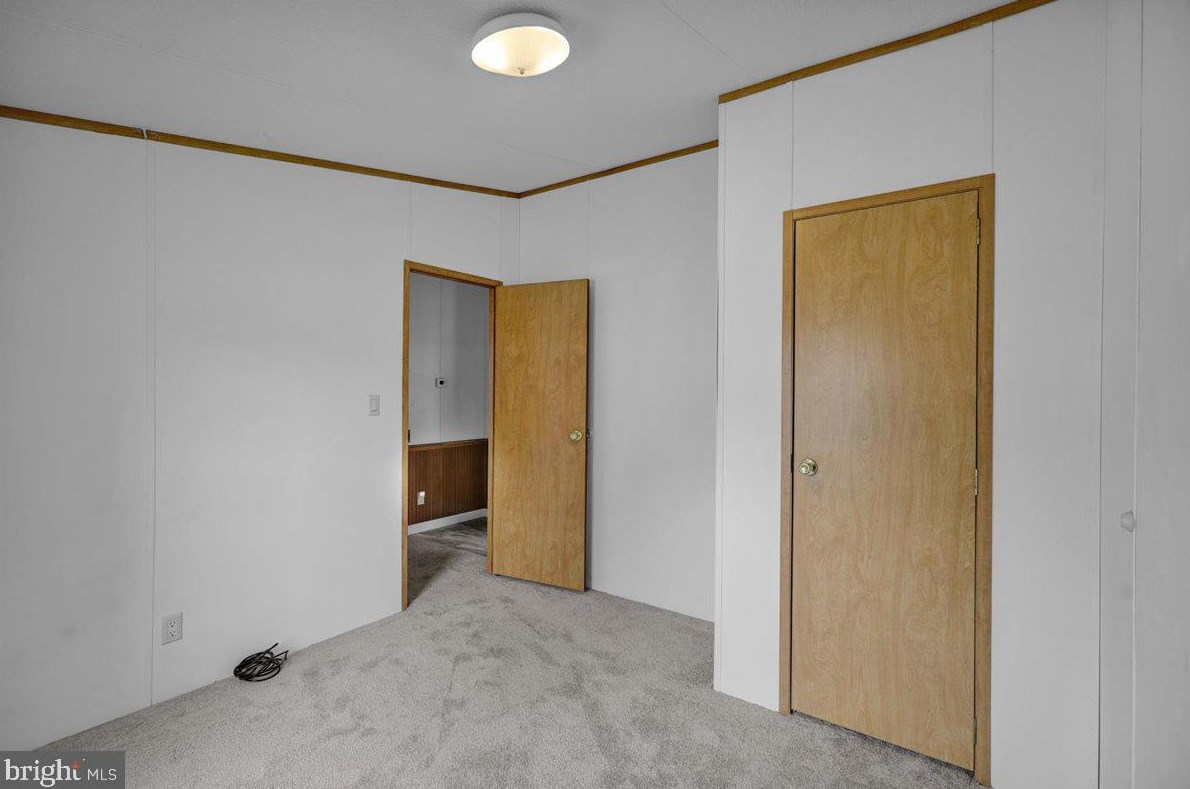 16 Madge Dr, Lancaster PA 17603-4048 exterior