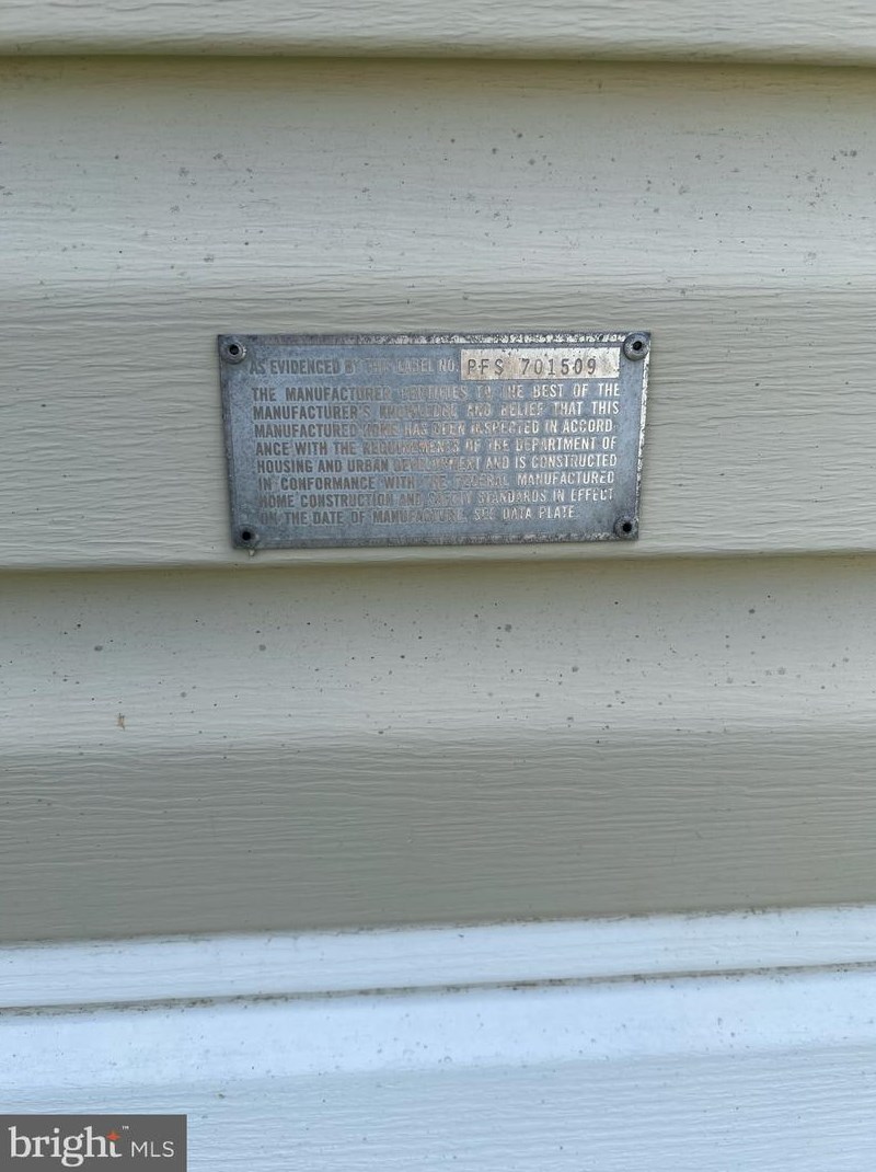 16 Madge Dr, Lancaster PA 17603-4048 exterior