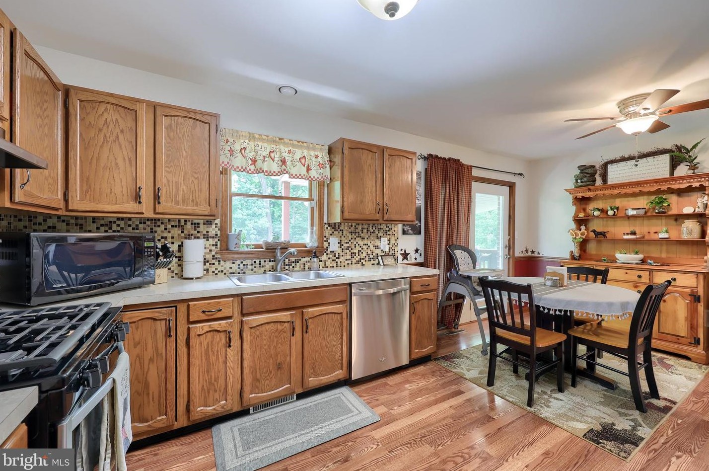 31 Riverside Ave, Lancaster PA  17602-3246 exterior