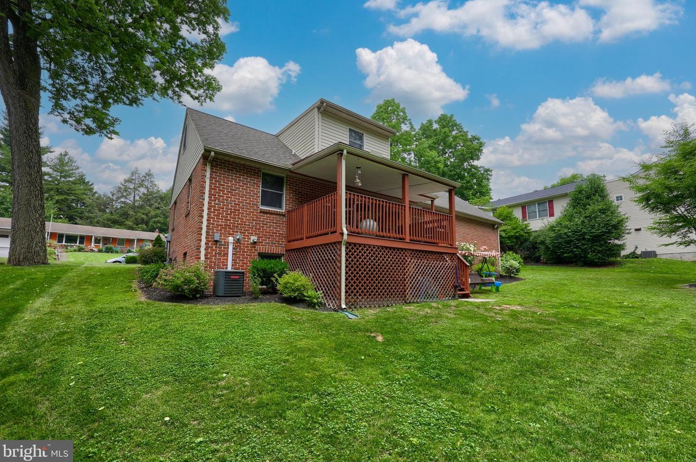 31 Riverside Ave, Lancaster PA  17602-3246 exterior