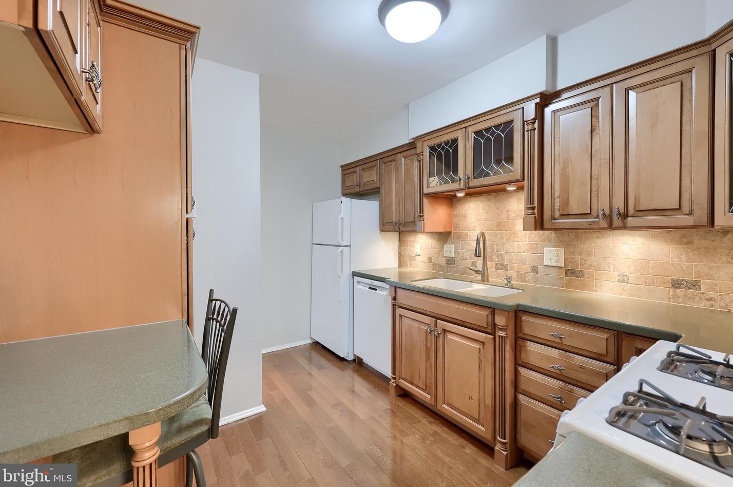 4 Valleybrook Dr, Lancaster PA  17601-4617 exterior
