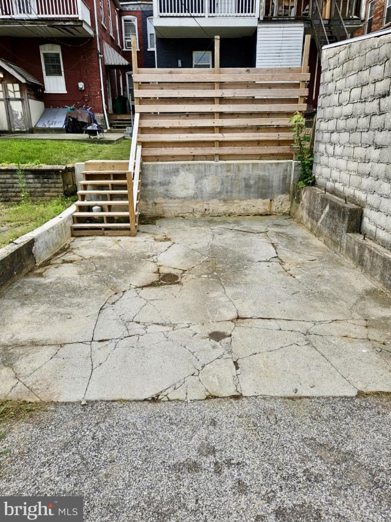 925 Orange St, Lancaster PA  17602-3213 exterior