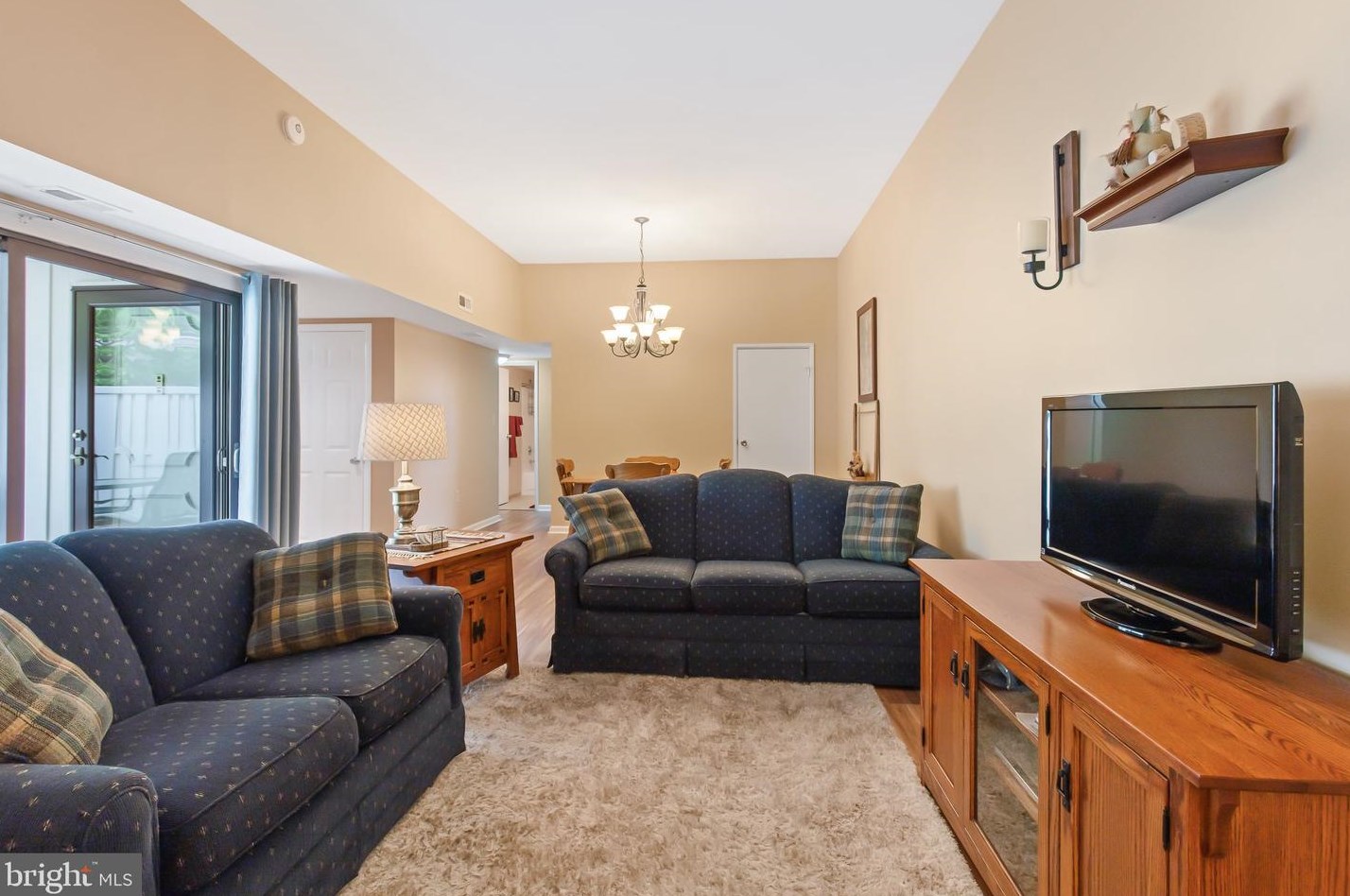 409 Valleybrook Dr, Lancaster PA  17601-4641 exterior