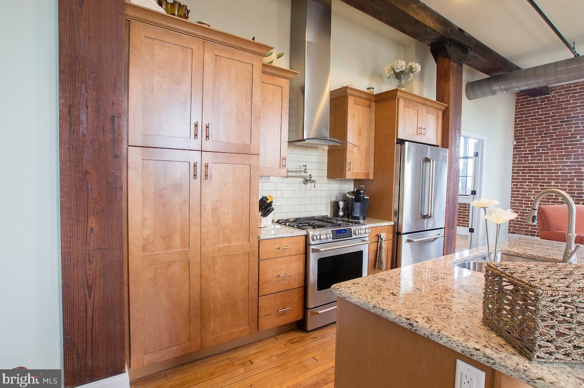 317 Mulberry St, Lancaster PA  17603-2924 exterior