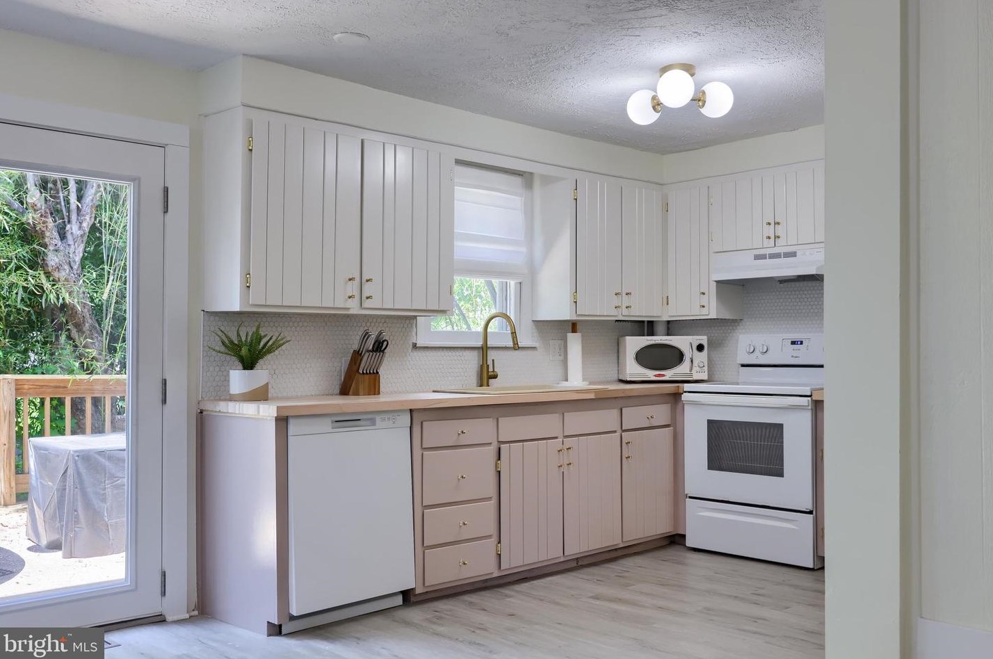 226 Duke St, Ephrata PA  17522-2030 exterior