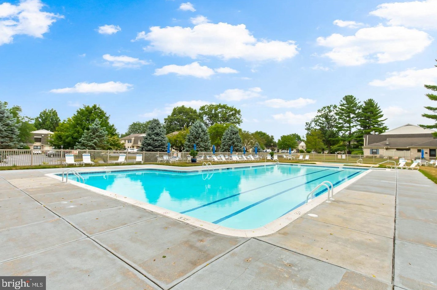 170 Valleybrook Dr, Lancaster PA  17601-4620 exterior