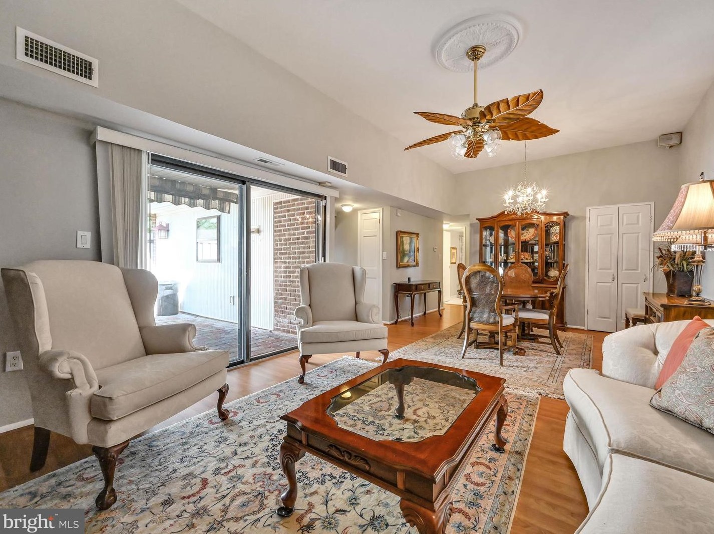 170 Valleybrook Dr, Lancaster PA  17601-4620 exterior