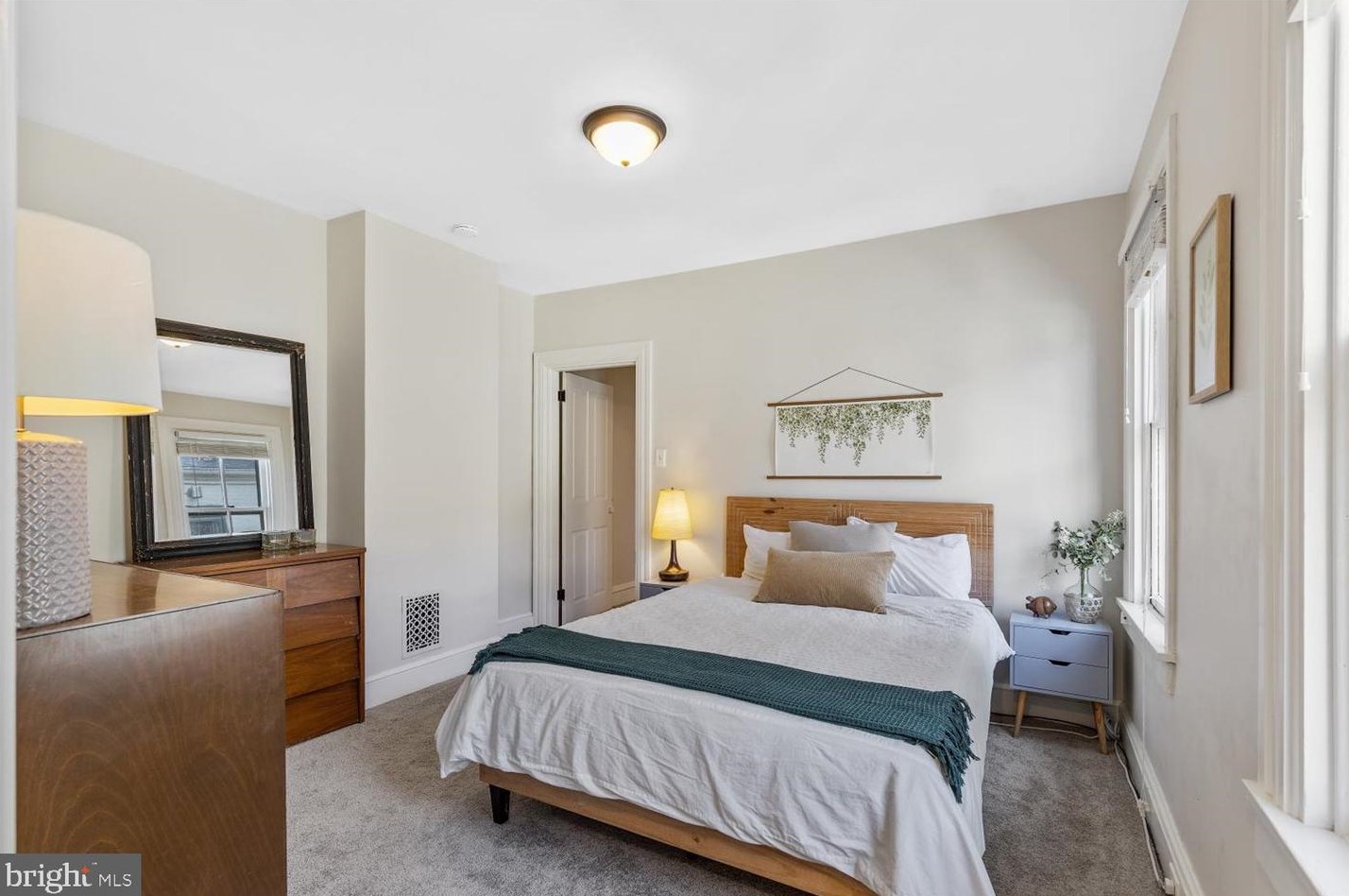 19 Shippen St, Lancaster PA 17602-2966 exterior