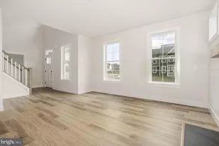 107 Sparrow Ln, Elizabethtown, PA 17022 - Photo 5