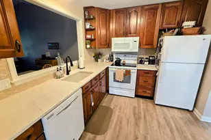 103 Mountainstone Dr, Elizabethtown, PA 17022 - Photo 3