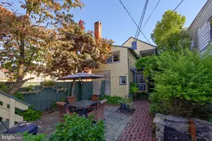 2 S Charlotte St, Manheim, PA 17545 - Photo 17