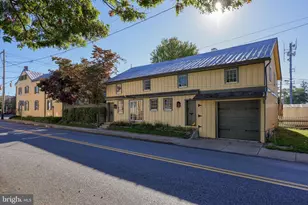 2 S Charlotte St, Manheim, PA 17545 - Photo 5