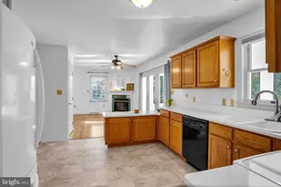 70 Millstone Dr, Brownstown, PA 17508 - Photo 11