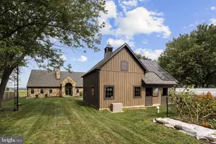 650 Broad St, Honey Brook, PA 19344 - Photo 7