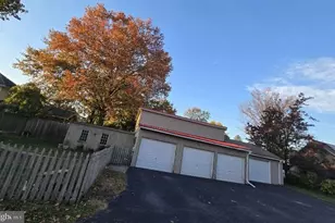 57 N Charlotte St, Manheim, PA 17545 - Photo 7