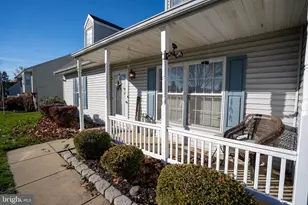 210 Rocklawn Ln, Lancaster, PA 17601 - Photo 3