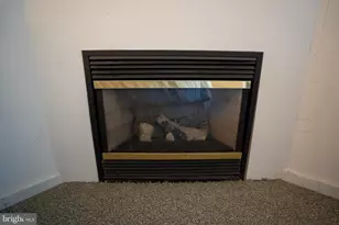 210 Rocklawn Ln, Lancaster, PA 17601 - Photo 9