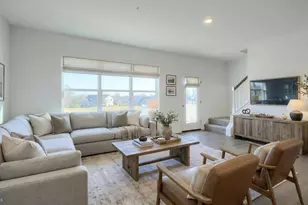 64 N Conifer Dr, Elizabethtown, PA 17022 - Photo 3