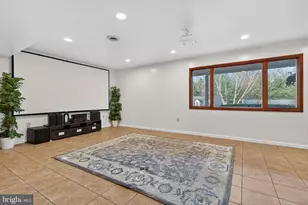 2210 Berkshire Rd, Lancaster, PA 17603 - Photo 9