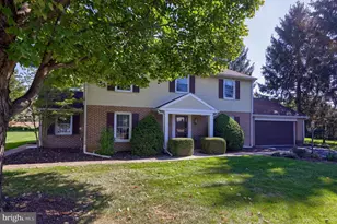 1821 Santa Barbara Dr, Lancaster, PA 17601 - Photo 1