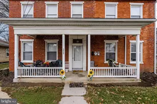 222 E High St, Manheim, PA 17545 - Photo 3