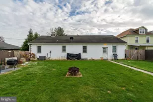 141 E Lincoln Ave, Lititz, PA 17543 - Photo 9