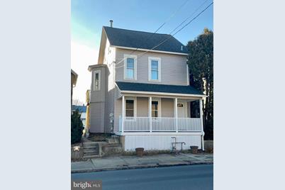 834 3rd Street - Photo 1