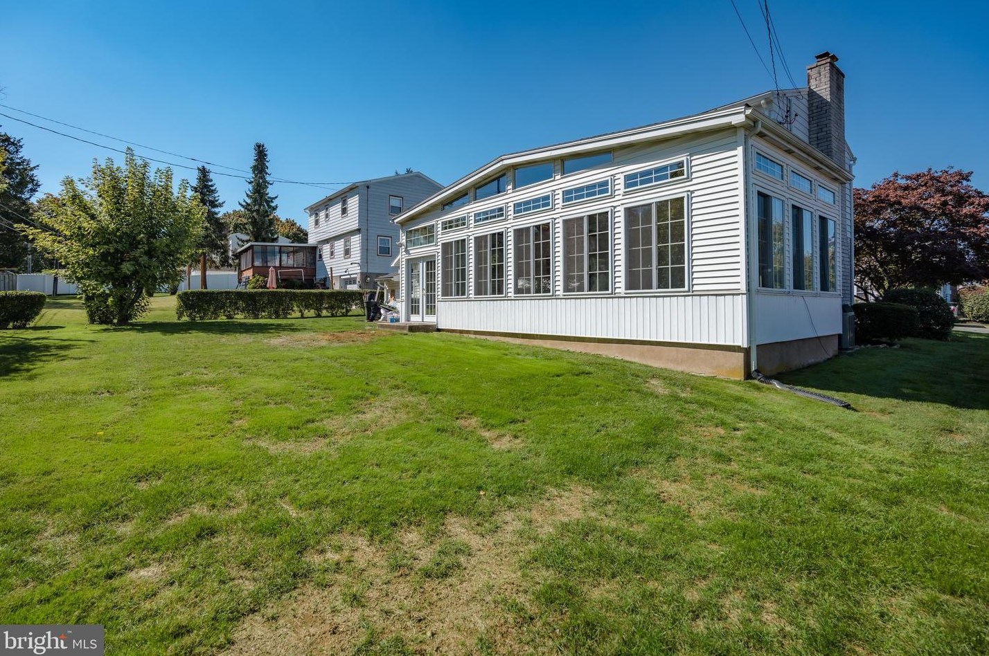 1620 Wood St, Emmaus PA  18049-3322 exterior