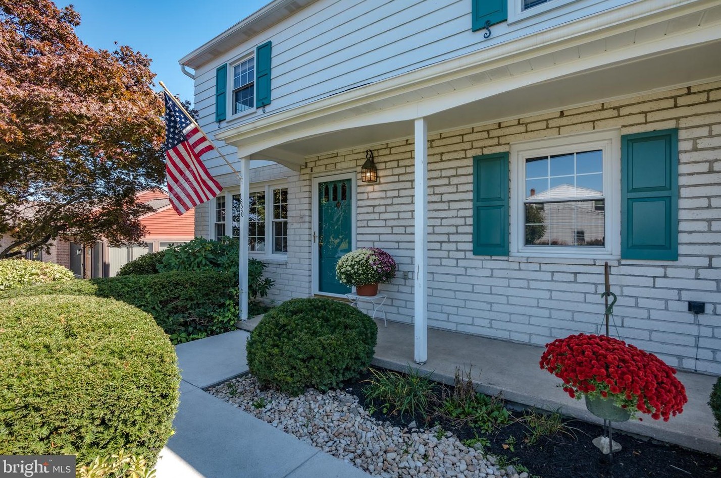 1620 Wood St, Emmaus PA  18049-3322 exterior