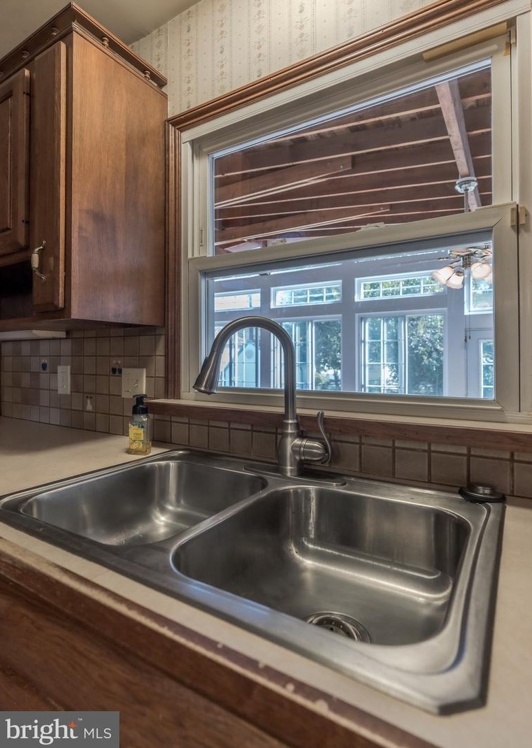1620 Wood St, Emmaus PA  18049-3322 exterior
