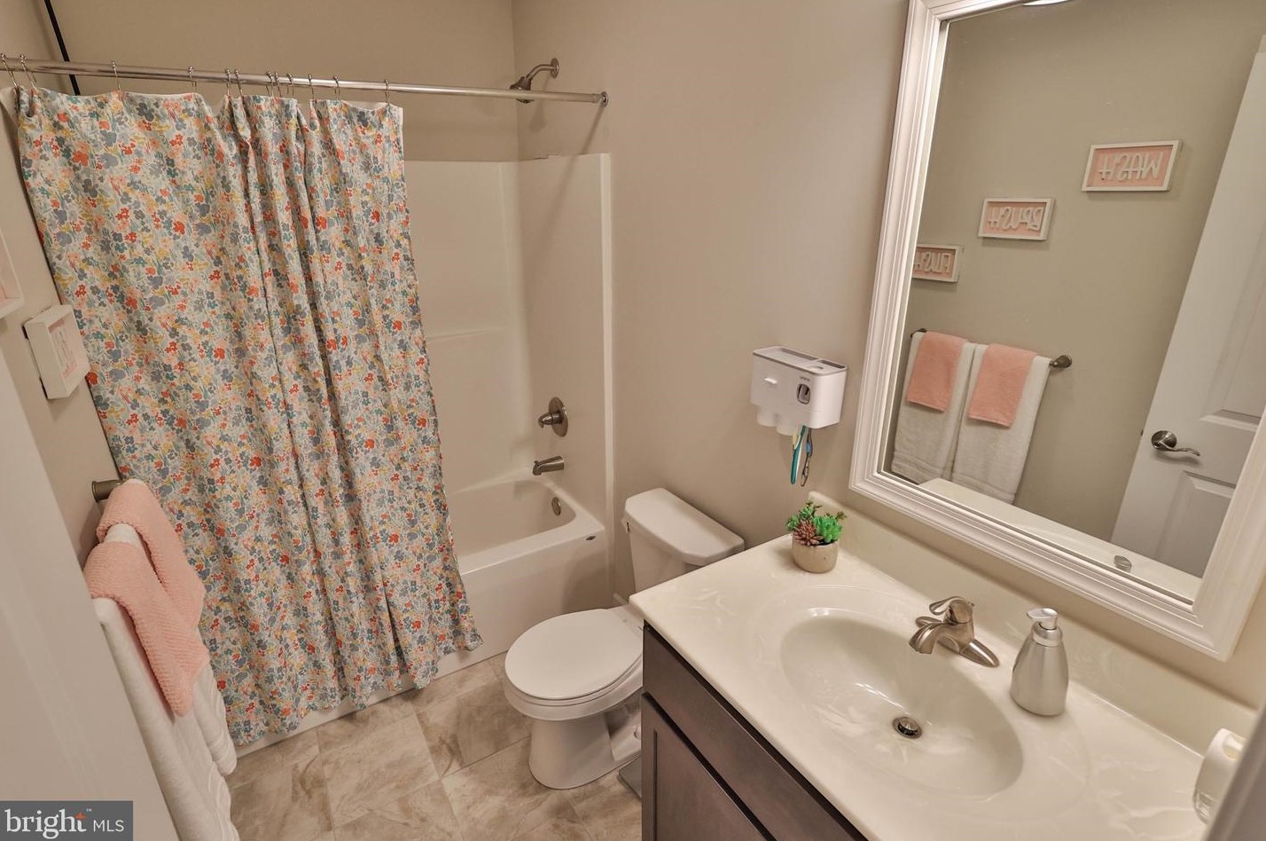 1279 Tilghman St, Emmaus PA  18049-3530 exterior