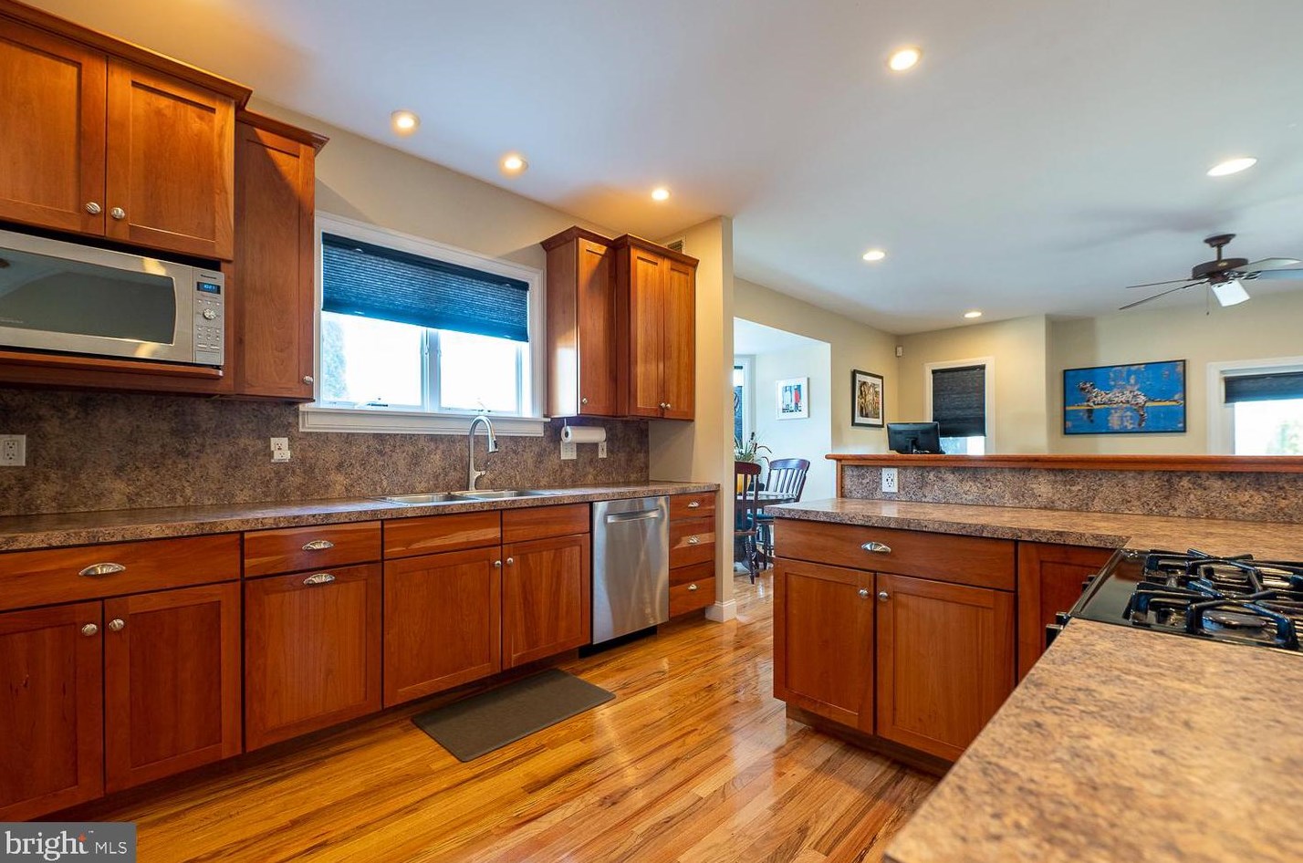 407 2 St, Emmaus PA 18049-3901 exterior